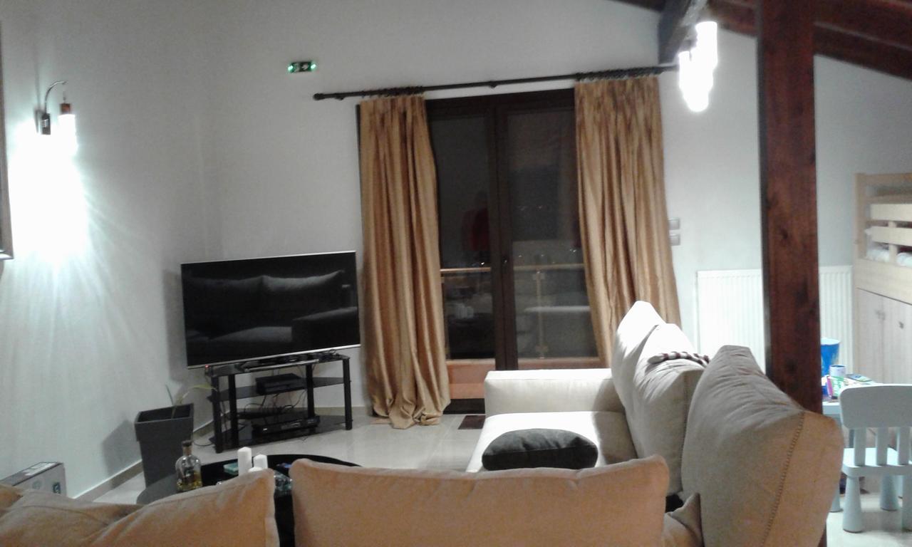 Villa Le Attique à Nea Iraklitsa Extérieur photo