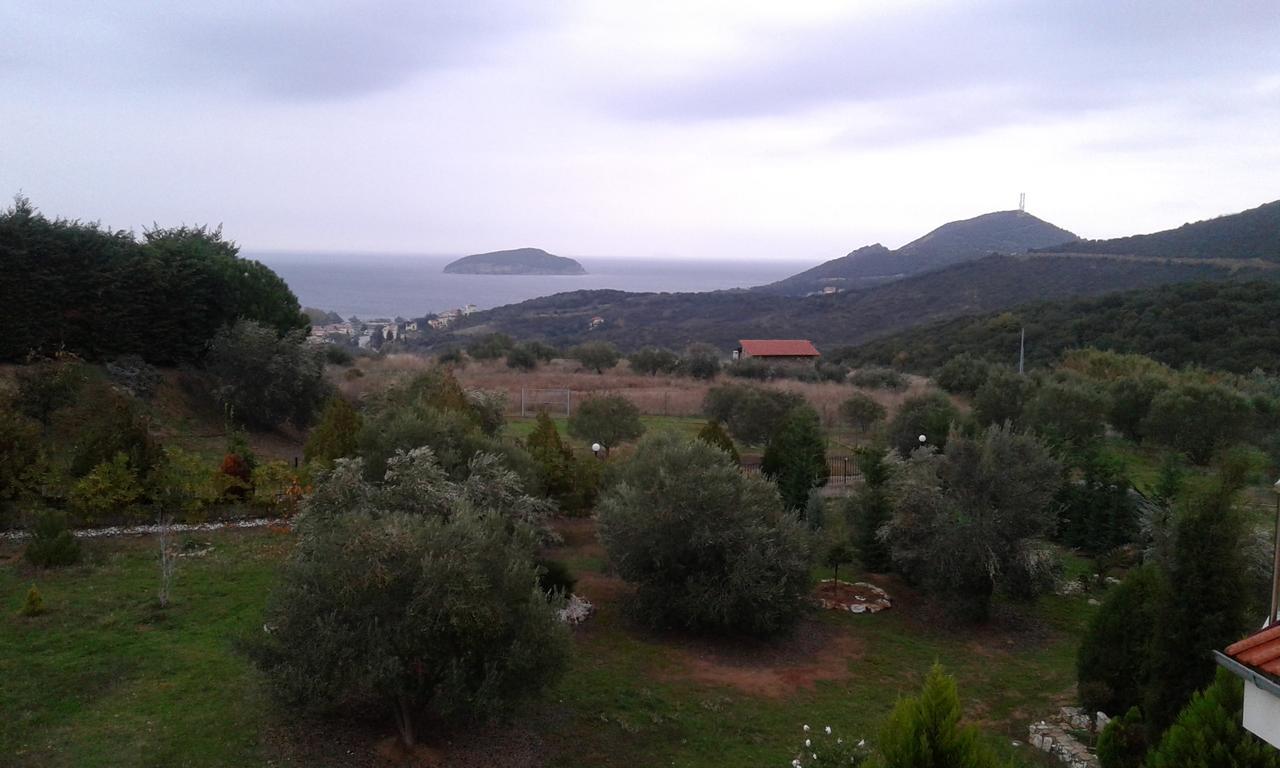 Villa Le Attique à Nea Iraklitsa Extérieur photo